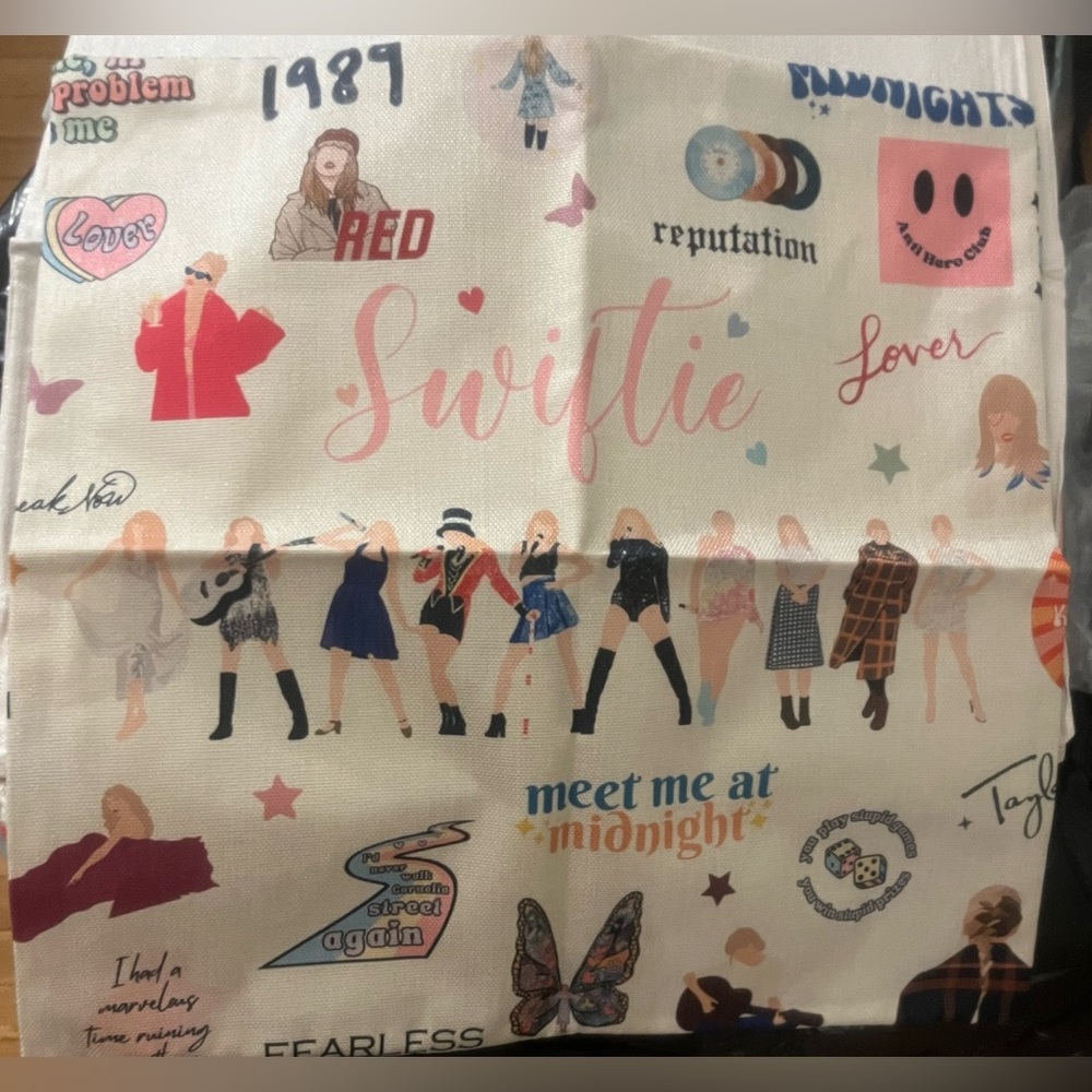 3/$18.00 Taylor Swift Pillow Cover